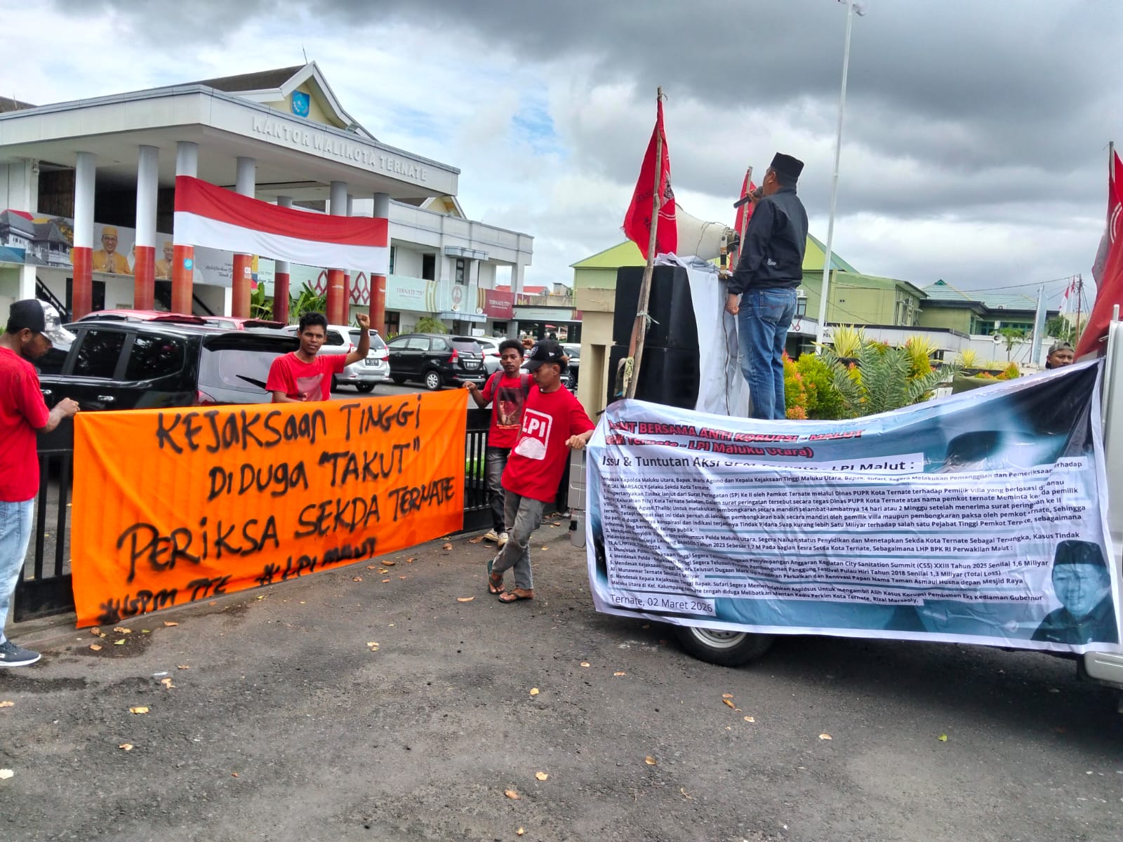 Nama Sekda Ternate Diseret dalam Aksi Antikorupsi, APH Didesak Bertindak