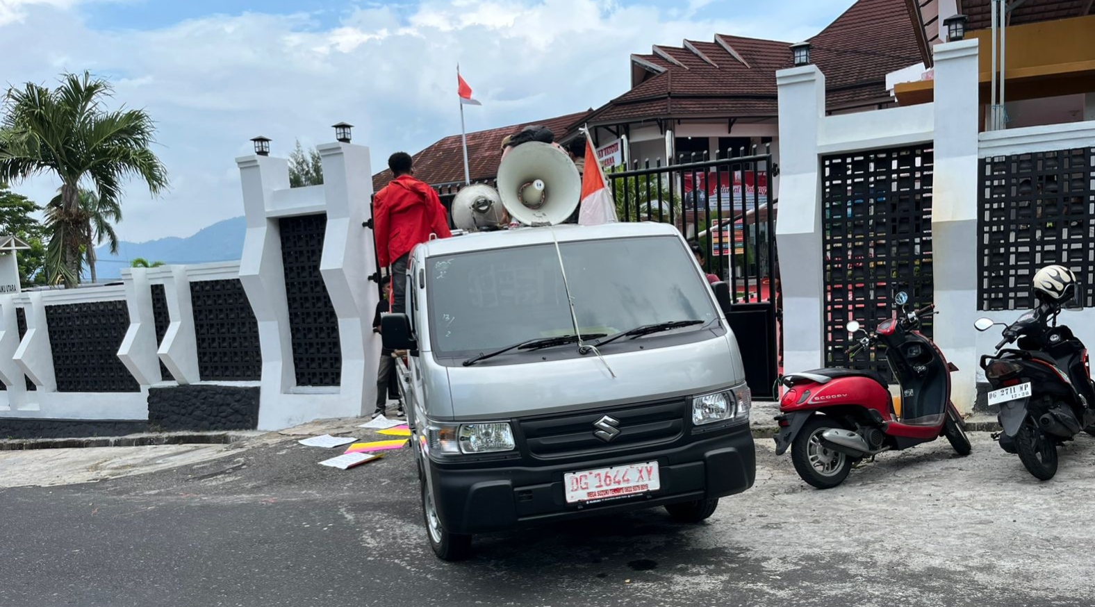 Aksi di Kejati Malut, Koalisi Desak Kadis PMD Halsel Segera Ditetapkan Tersangka